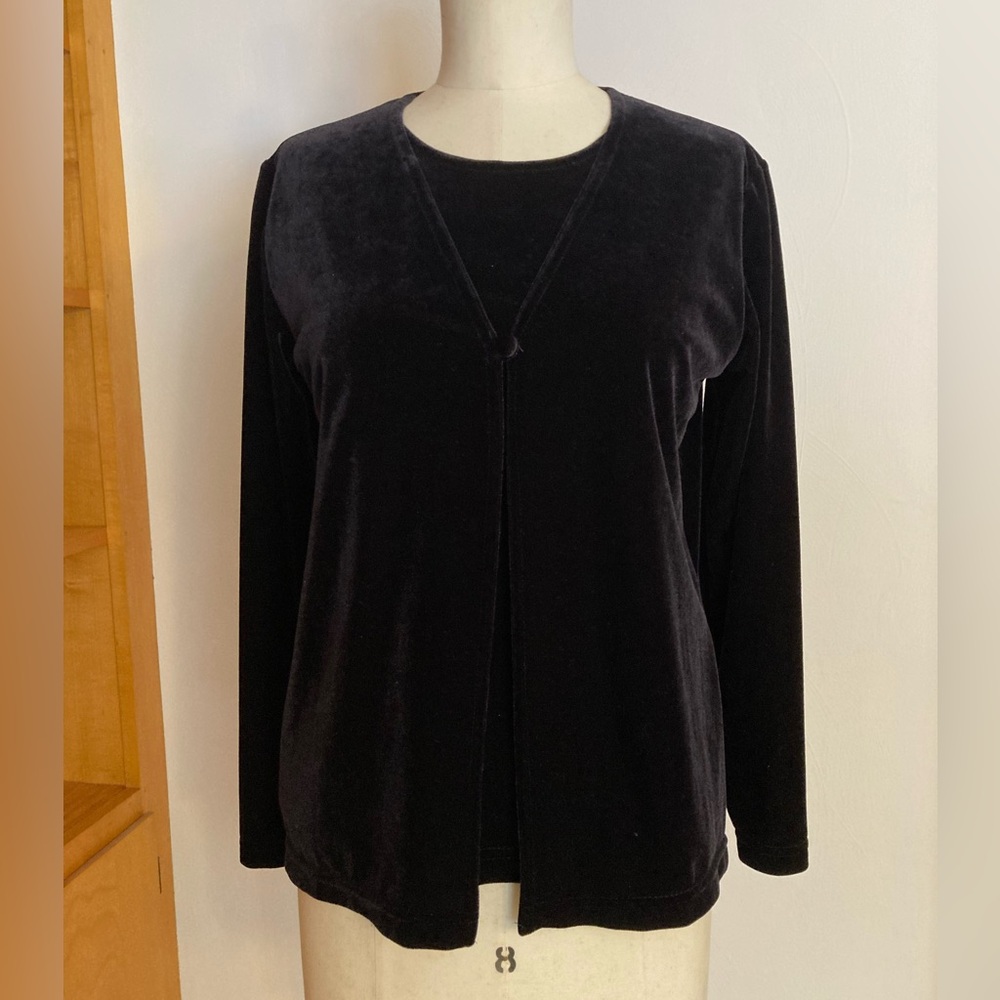 Lisa Josephs Black Plush Velvet 2-in-1 Top
90s Y2K Goth Witchy Vintage-Style